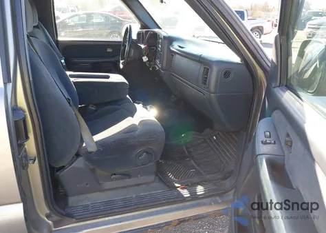 2001 Chevrolet Silverado 1500 Ls z USA, uszkodzony, nr VIN 1GCEC19T21Z179316